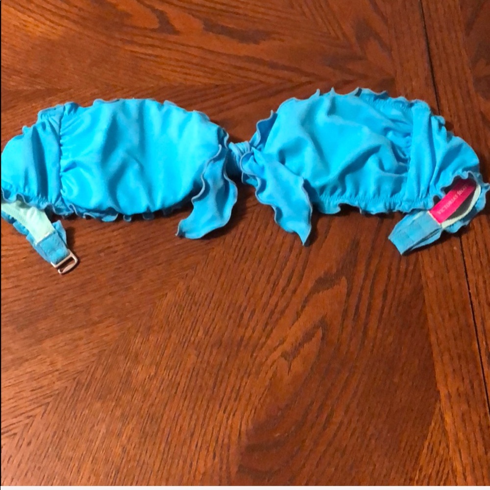 VIctorias Secret - ruffle bandeau bikini top